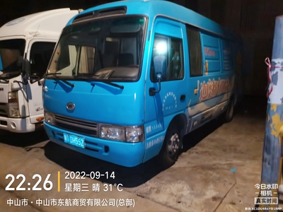 阳光处处中山中巴车车体广告 - 鸿心广告中山车身广告制作
